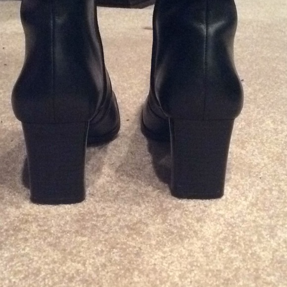 Nine West, black leather boots, tall, buckle, new - Picture 4 of 8